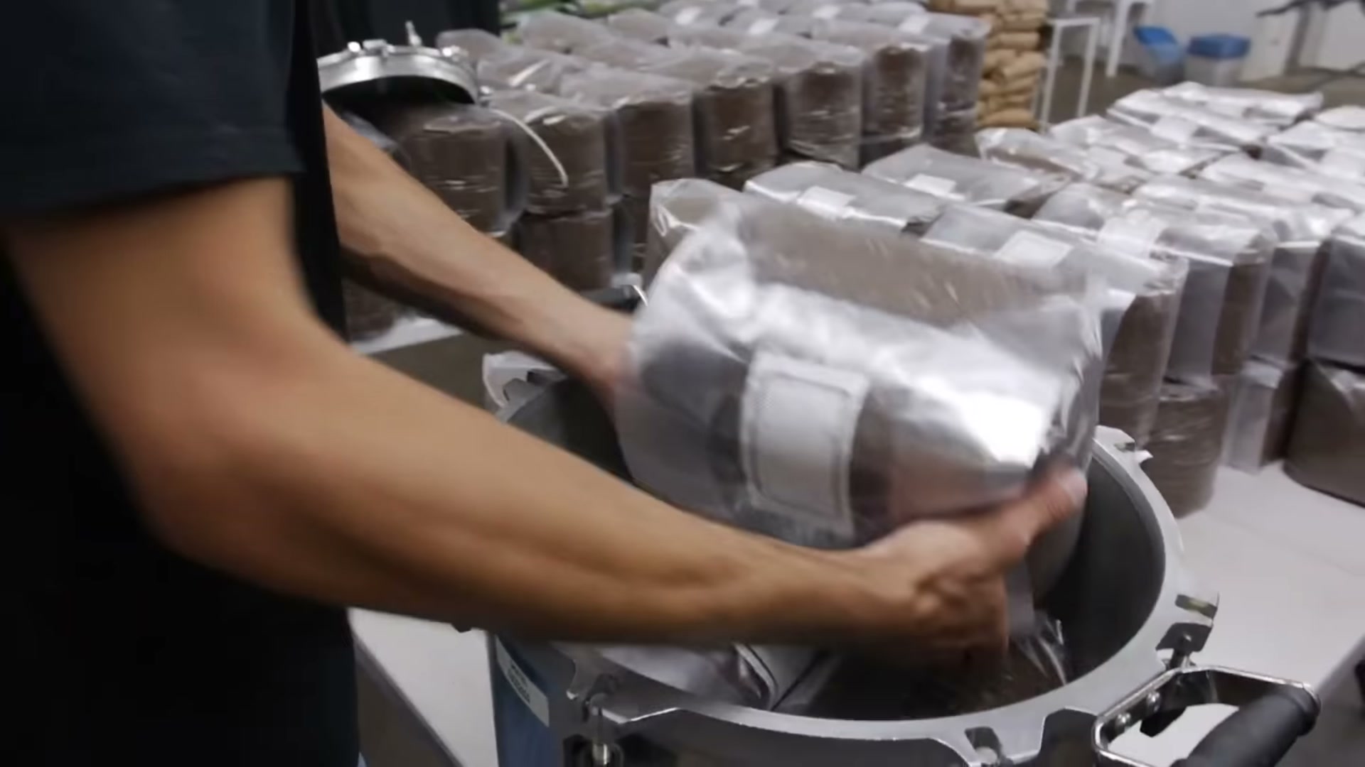 Pressure sterilizer